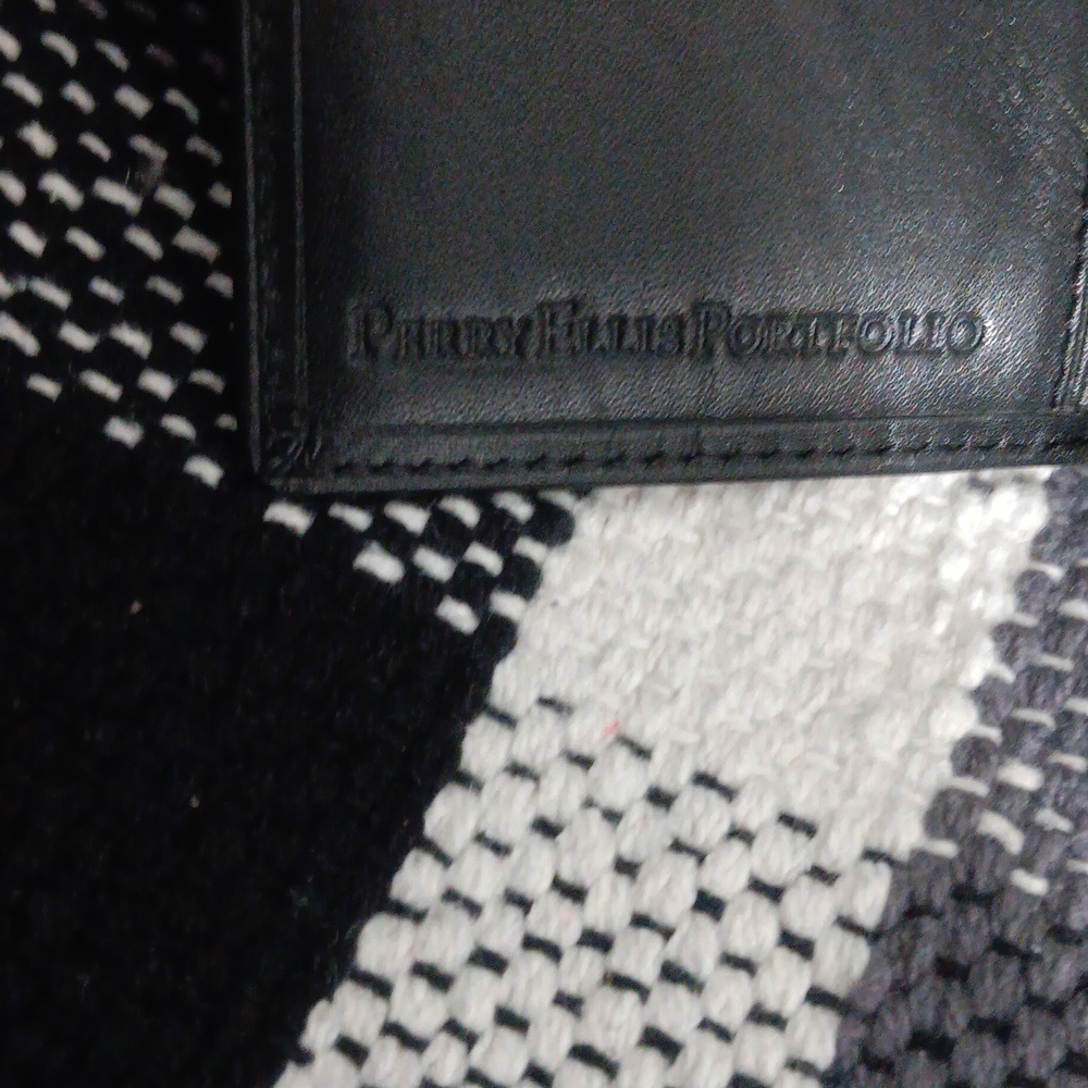 Perry Ellis - Picture 5 of 7